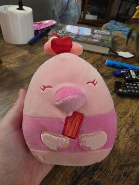 Disney Daisy Duck Munchling Plush